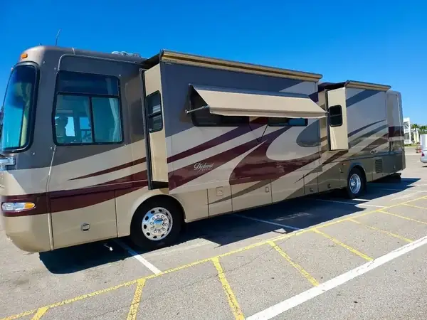 2005 Monaco Diplomat 40DST Class A diesel pusher